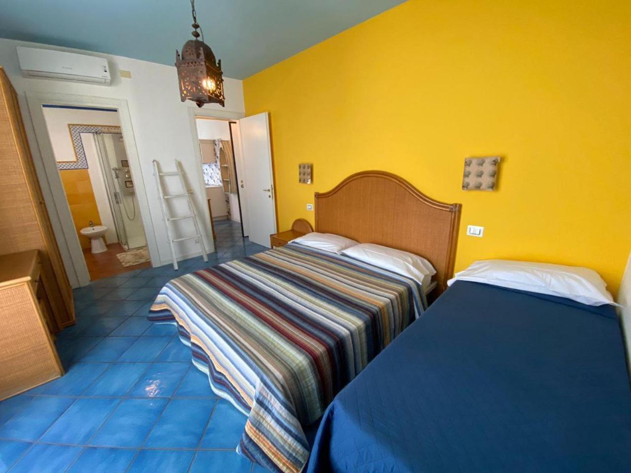 Ambra Aparthotel 2*